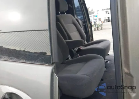 2003 Kia Sedona Ex/Lx from USA, damaged, VIN KNDUP131136459109